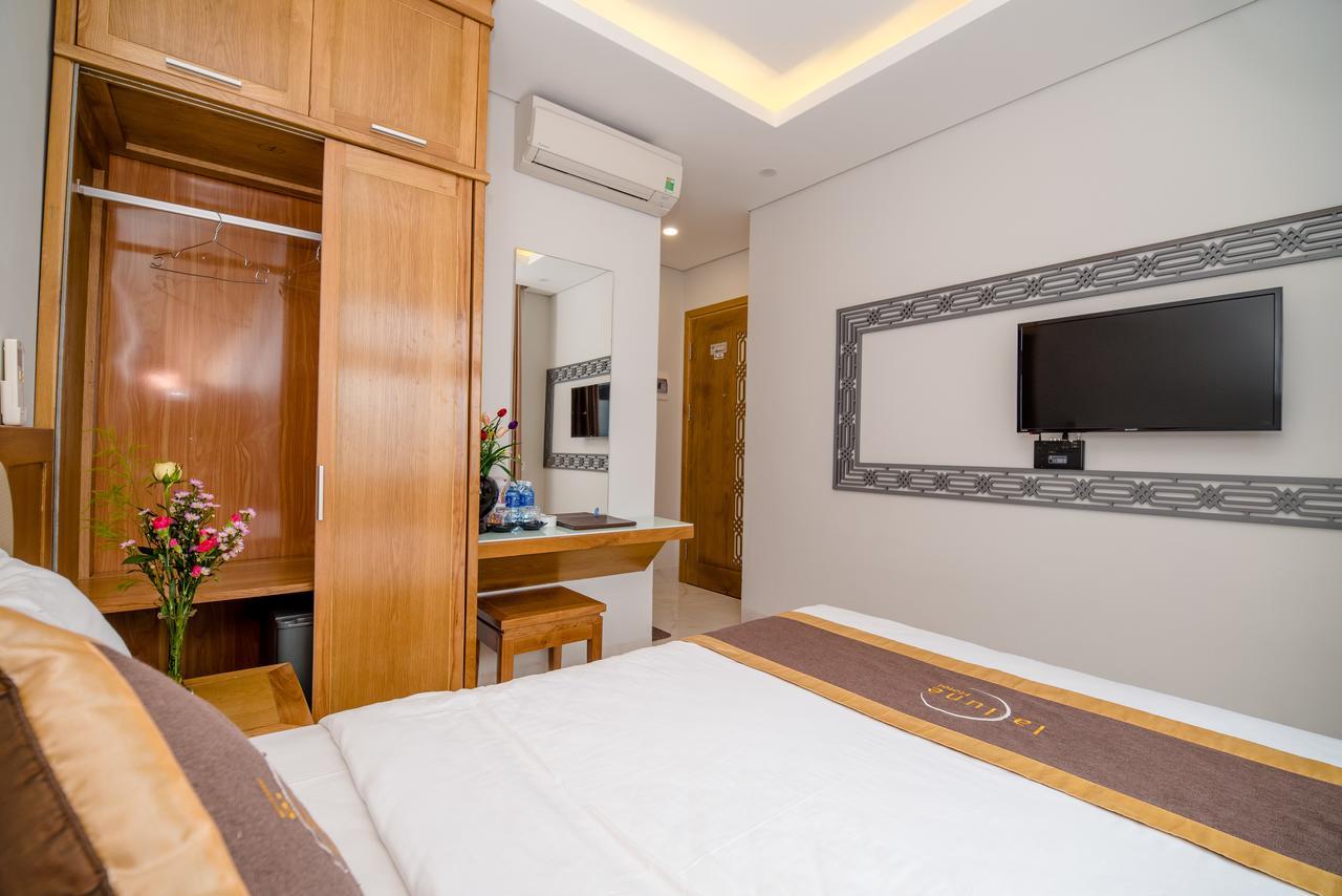 Hong Phuc Hotel 4 Da Nang Exterior photo